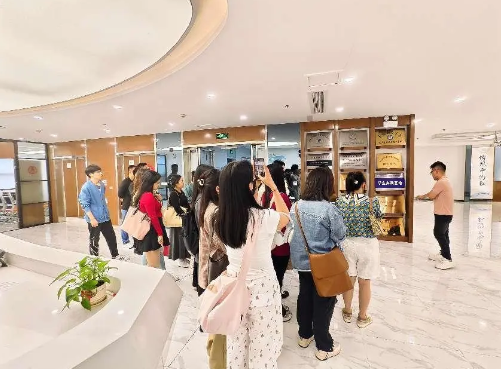 走进博约 | 中国科学技术大学学子来访:共筑学术交流桥梁,助力未来职业发展